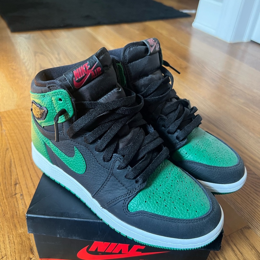 Air Jordan 1 Retro OG ‘Pine Green’
